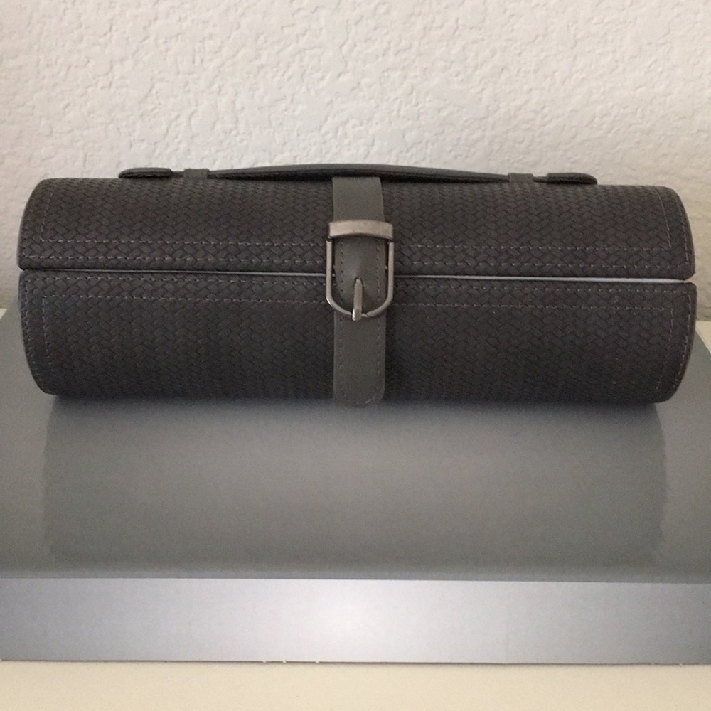 Jewelry box holds ring, necklace and more